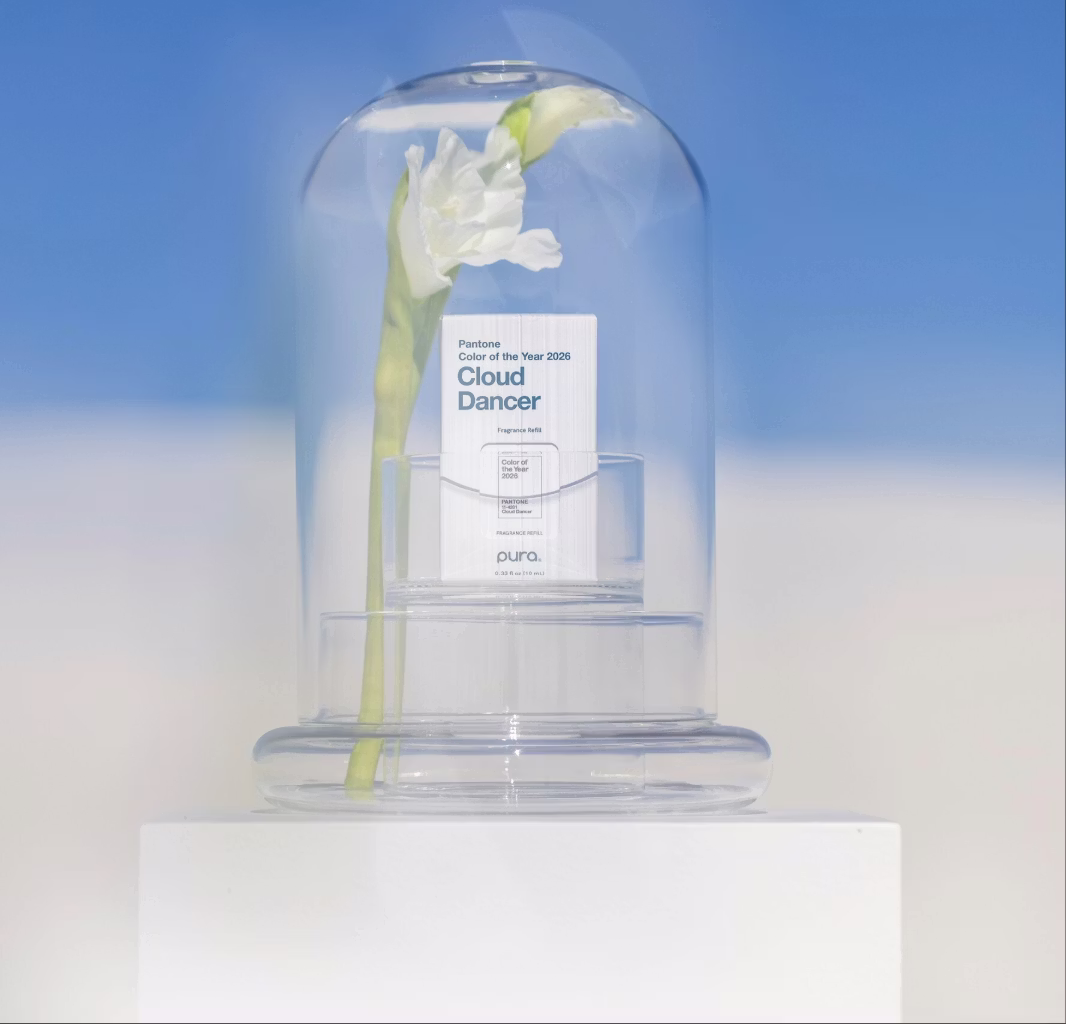 Аромат Pura Cloud Dancer на фоні Pantone 2026